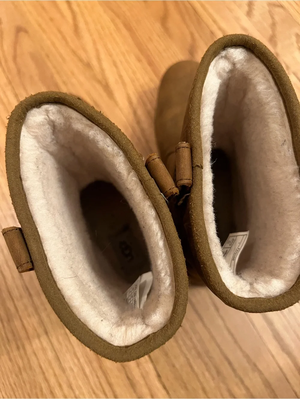 UGG Kids Chestnut Brown Shearling-Lined Boots